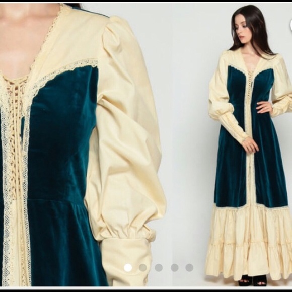 Gunne Sax Dresses & Skirts - **Flash sale** Blue Gunne Sax dress